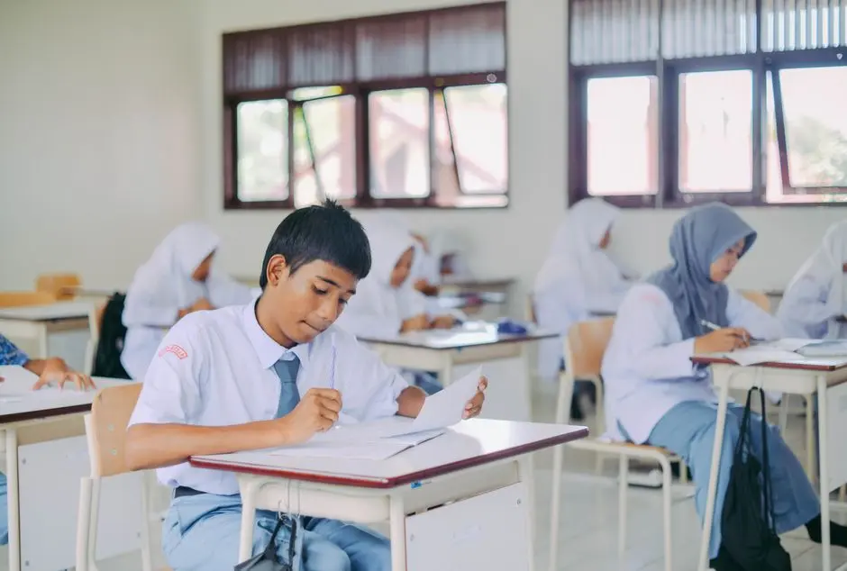 Sekolah Favorit: Antara Gengsi dan Kualitas Pendidikan